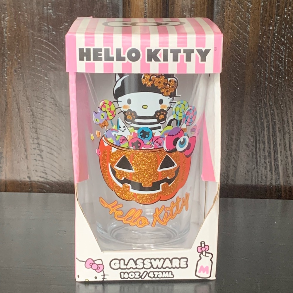 NIB - Hello Kitty 16oz Halloween Pint Glass Cat Burglar Jack O’Lantern Candy